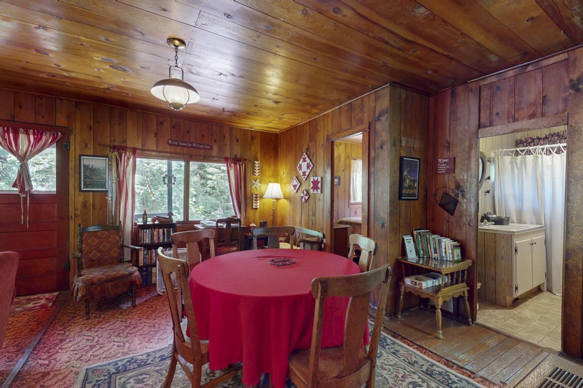 Pine Cone Cottage Joseph エクステリア 写真